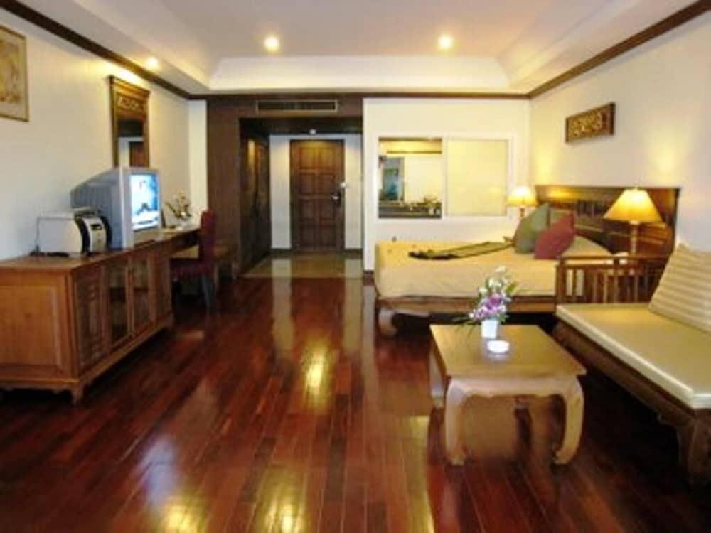 Avalon Beach Resort Pattaya Zewnętrze zdjęcie